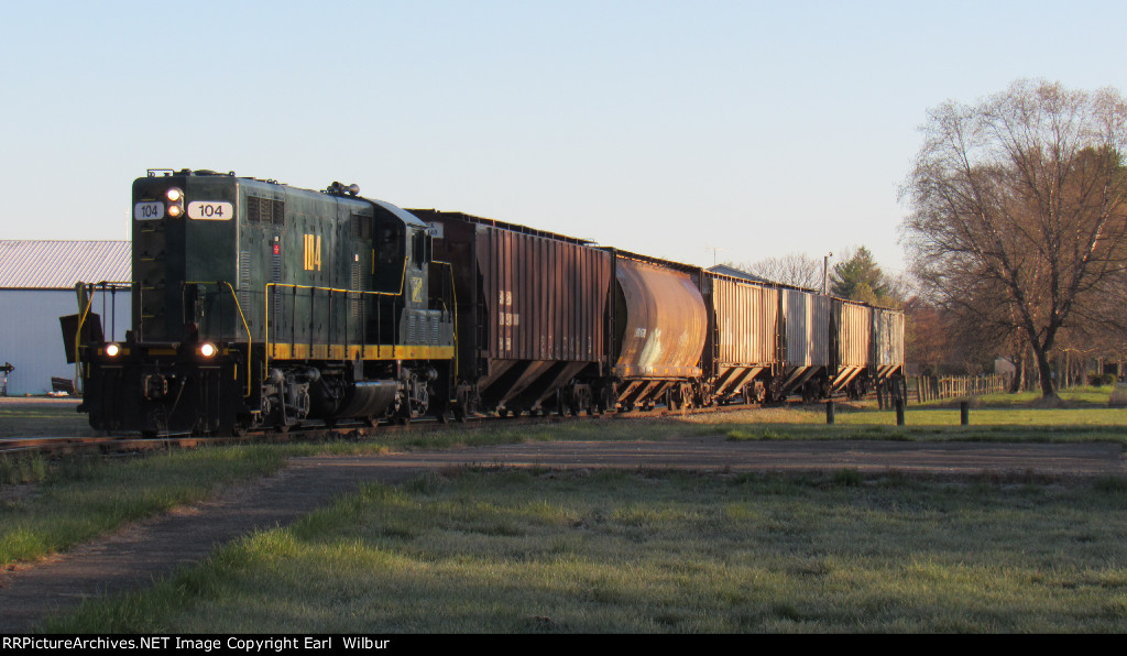 Ohio South Central Railroad (OSCR) 104